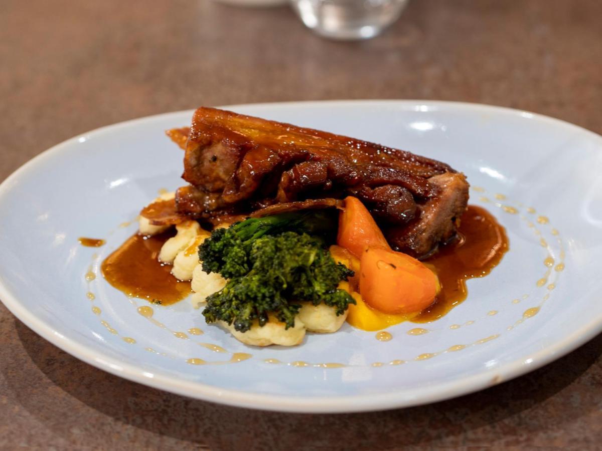 Blackbull Hotel Tarbolton ภายนอก รูปภาพ